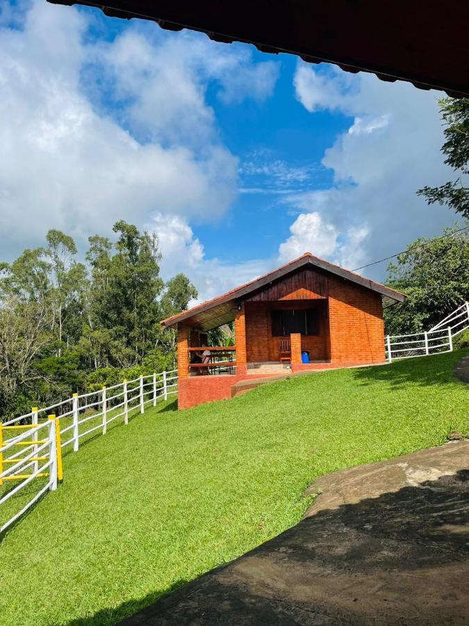 Chales Pedacim Du Ceu Bueno Brandão Exteriör bild