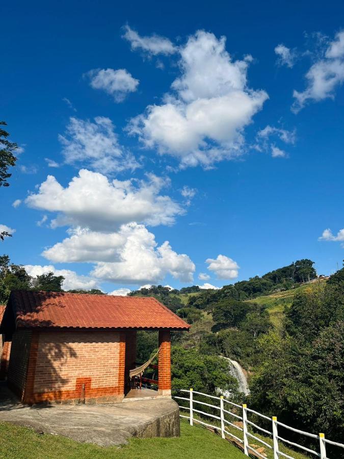 Chales Pedacim Du Ceu Bueno Brandão Exteriör bild