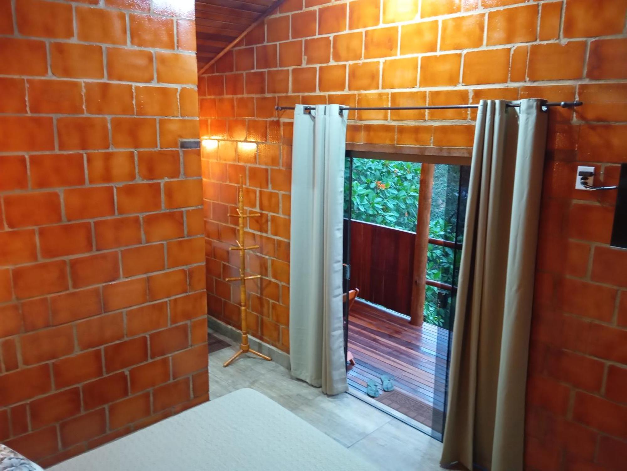 Chales Pedacim Du Ceu Bueno Brandão Exteriör bild